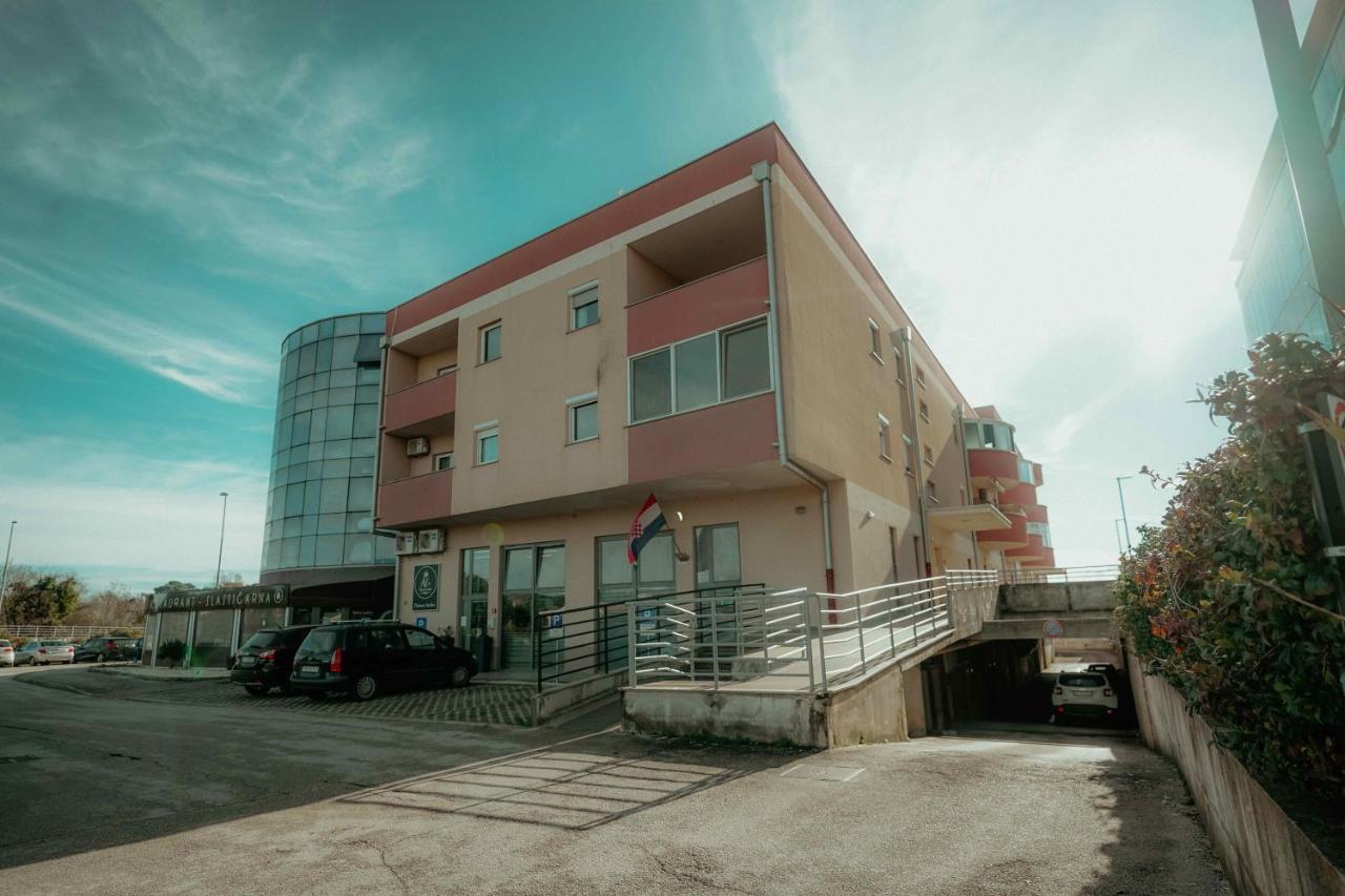 Apartment Rondo Pula Lovely And Sunny Exteriér fotografie